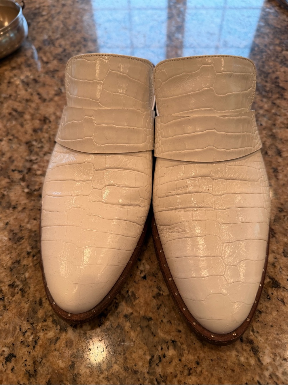 Freda Salvador Cream Croc-Embossed Pointed-Toe Slip-On Mules - Picture 3 of 5